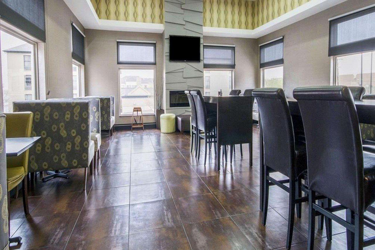 Comfort & I-10 Airport Hotel