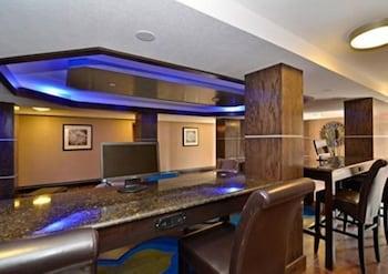 Hotel Comfort & I-10 Airport 3*