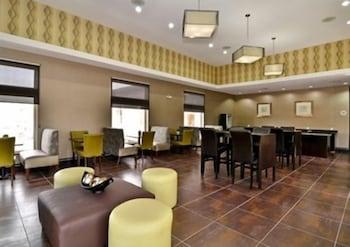 Comfort & I-10 Airport Hotel