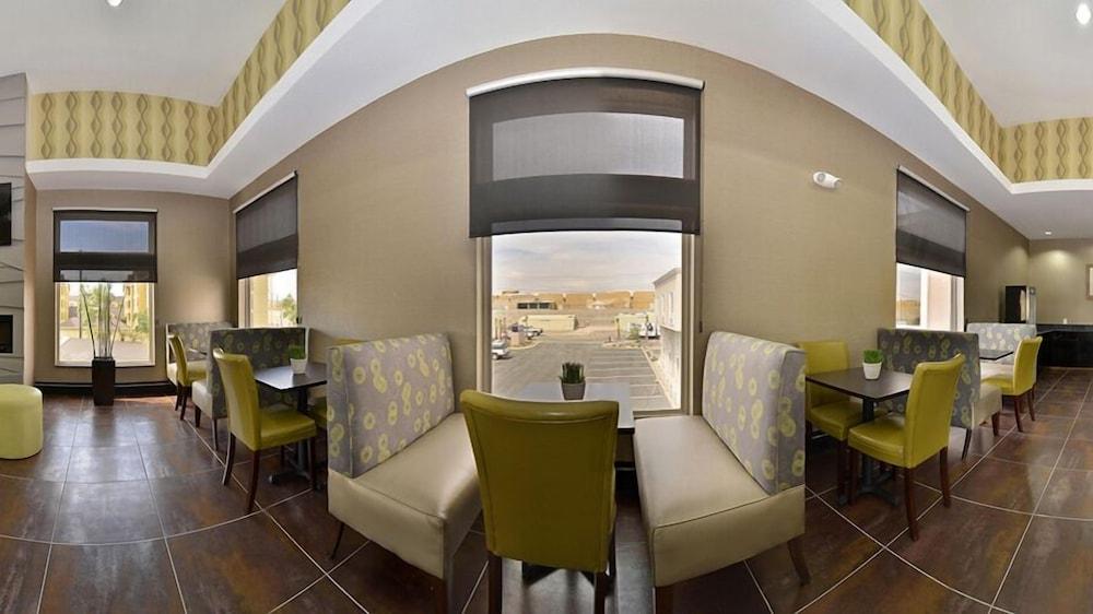Comfort & I-10 Airport 3* El Paso